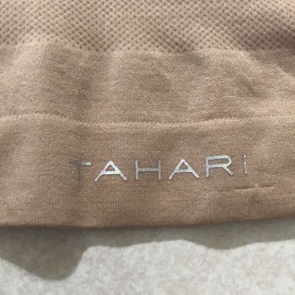Tahari Shapewear seamless tank size Medium - Picture 5 of 5